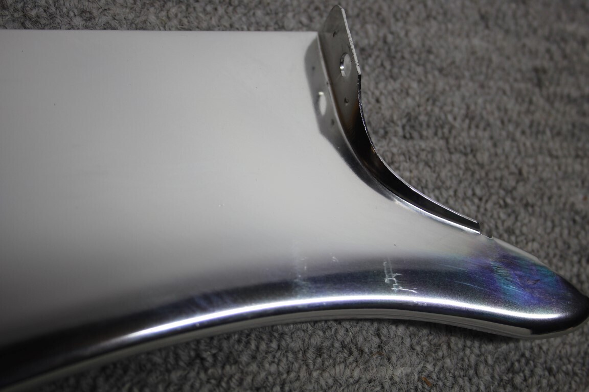 Siervleugel voorfront rechts onder