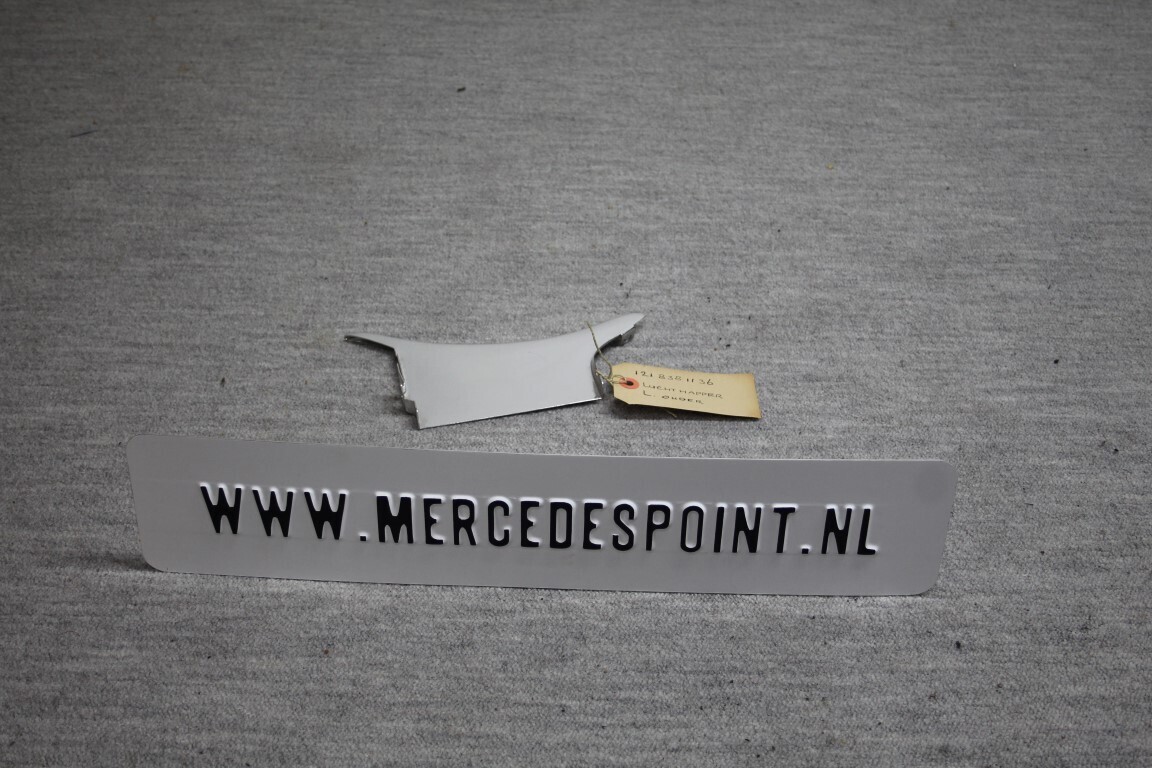 Siervleugel voorfront Links onder