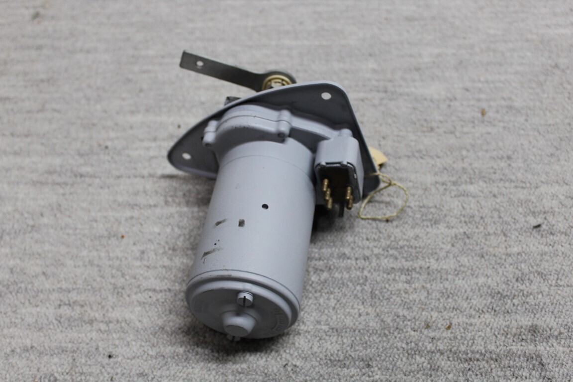 Ruitenwissermotor W111