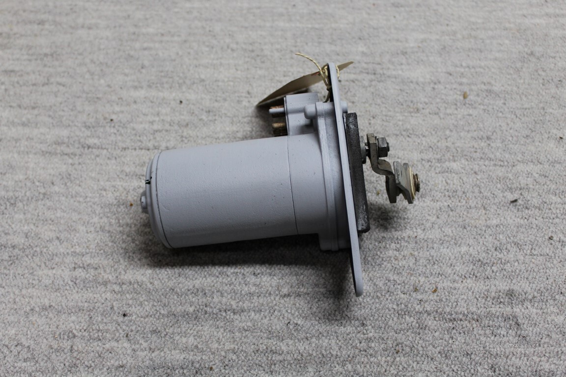 Ruitenwissermotor W111