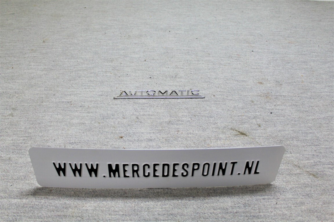 Kofferklep embleem ....AUTOMATIC