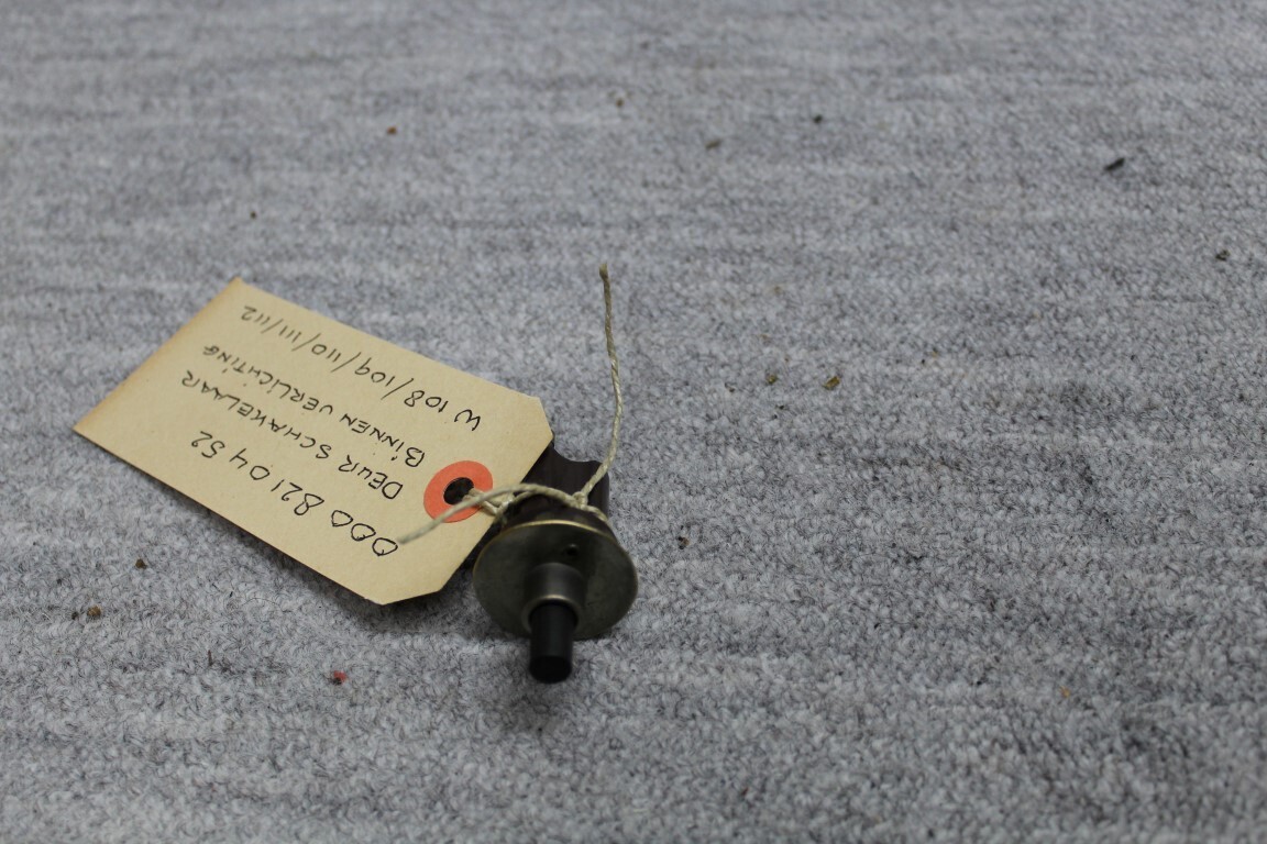 binnenverlichtings schakelaar deurstijl