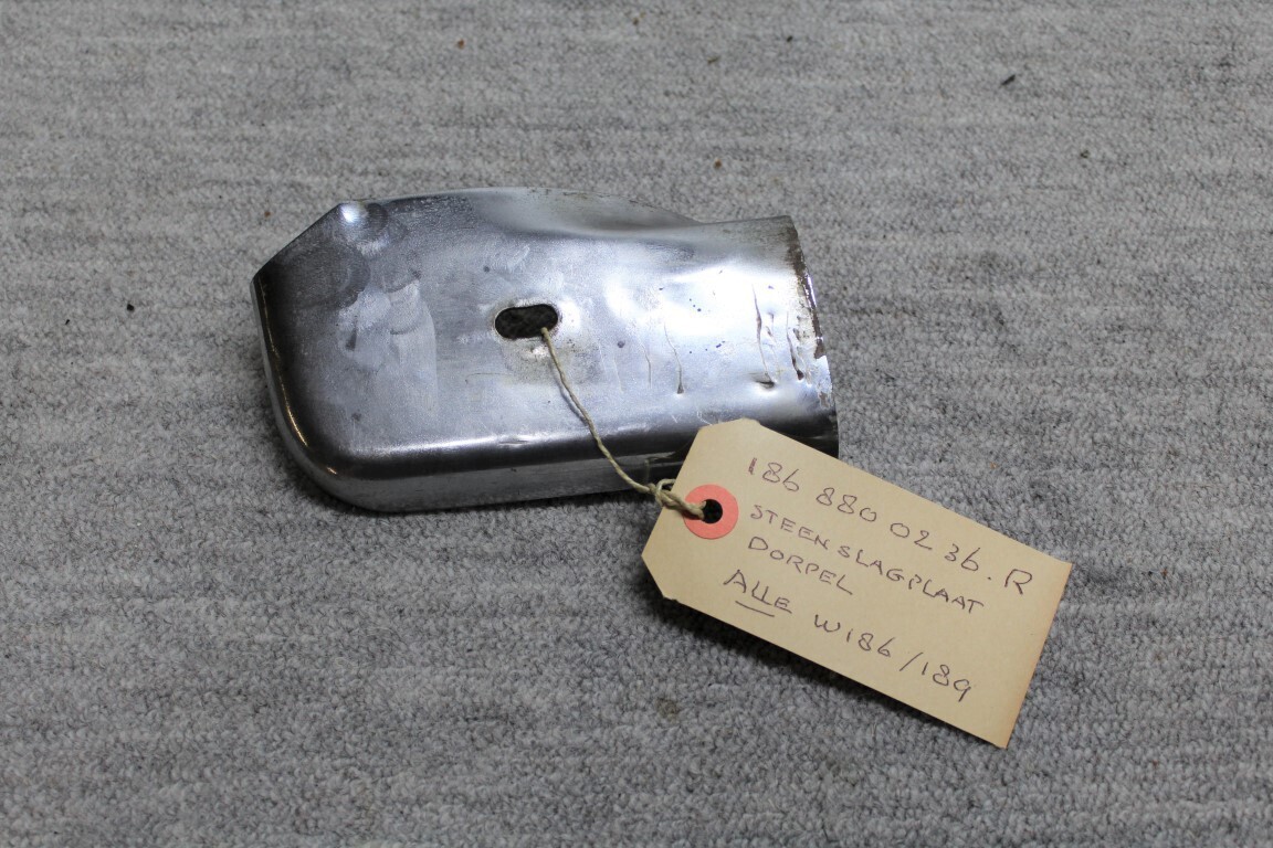 Steenslagplaat voor achterscherm Rechts