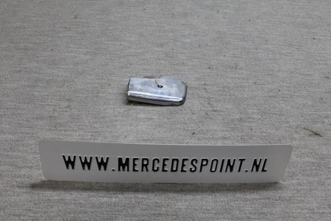 Steenslagplaat voor het achterscherm Links Steenslagplaat voor het achterscherm Links