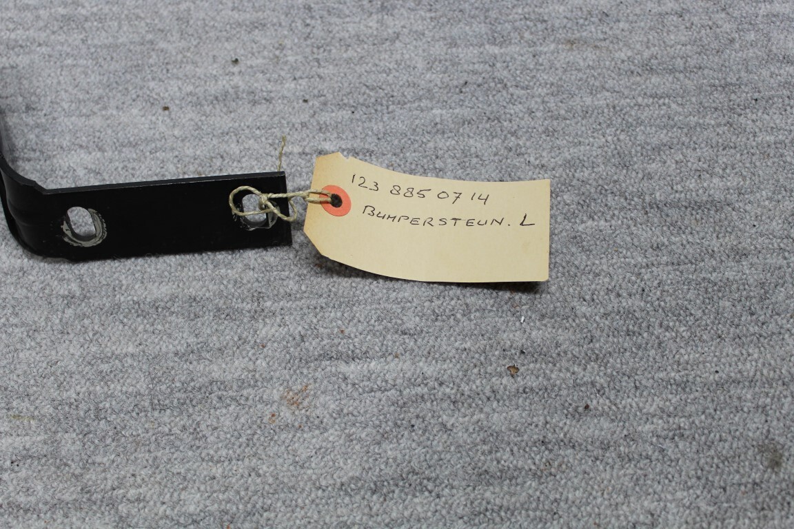 Bumpersteun linksachter W123