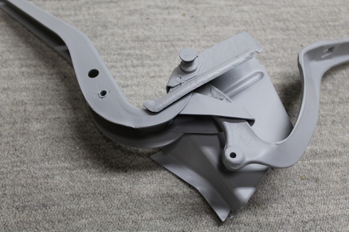 Kofferbak scharnier links R113