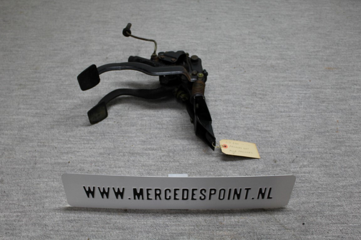 Pedalen set voor R 113 handgeschakeld