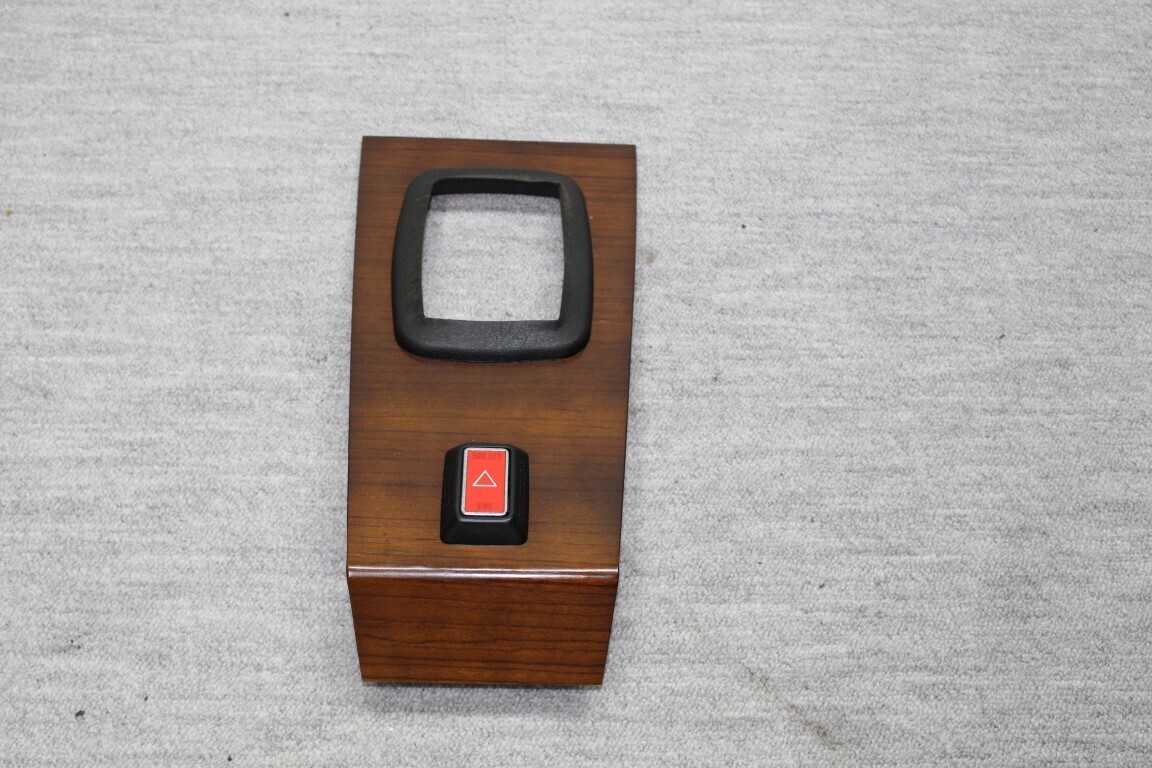 Middenconsole automaat met alarmschakelaar W123