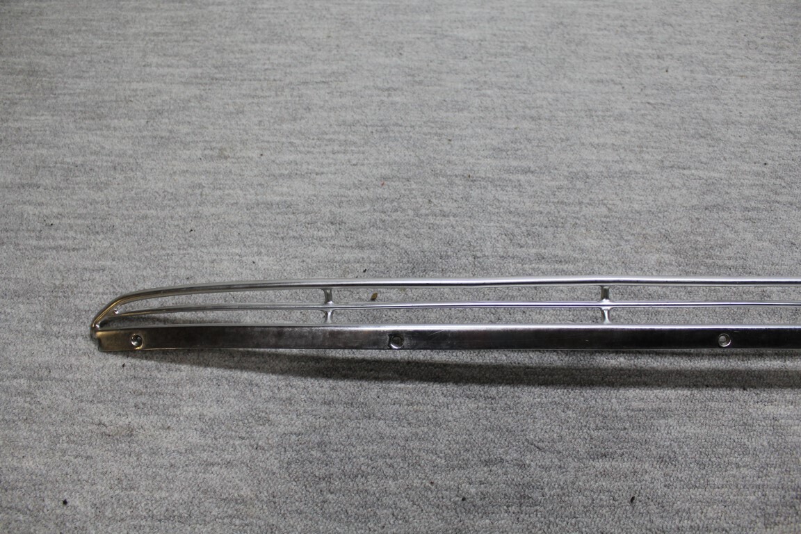 Sierlijst lucht inlaat interieur W108 / 109 Sierlijst lucht inlaat interieur W108 / 109