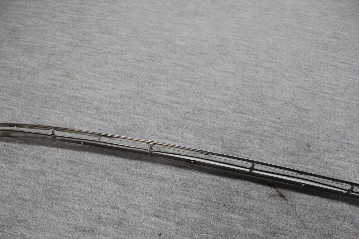 Sierlijst lucht inlaat interieur W108 / 109 Sierlijst lucht inlaat interieur W108 / 109