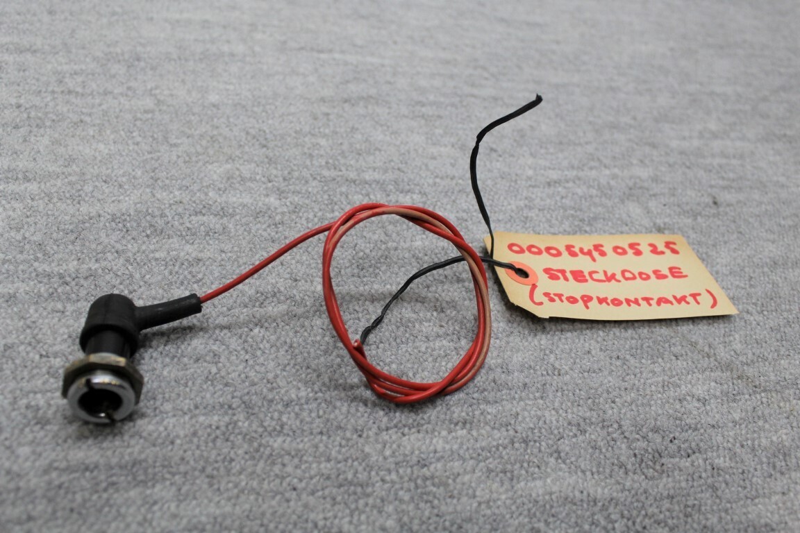 Stekkerplug voor in de motor ruimte Stekkerplug voor in de motor ruimte