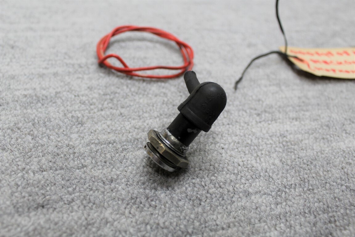 Stekkerplug voor in de motor ruimte