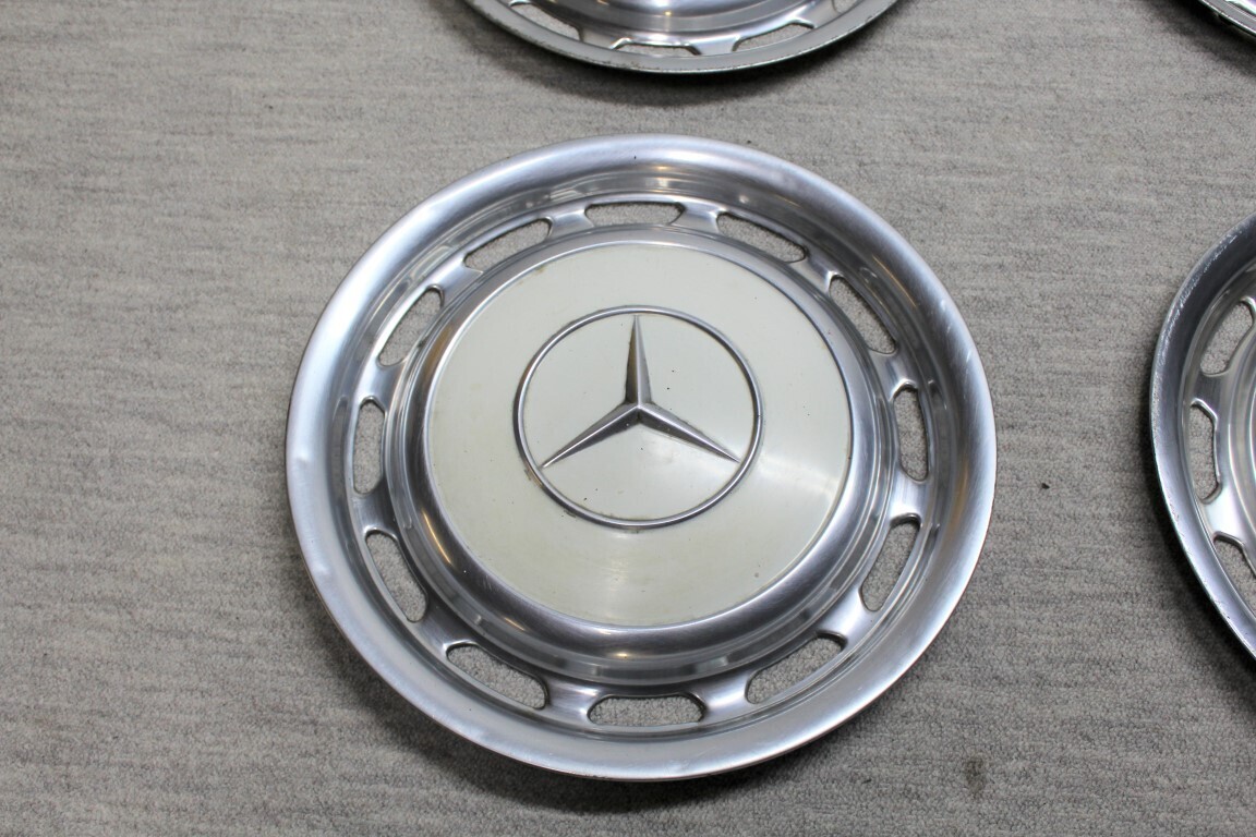 Wieldoppenset Wit  14 inch