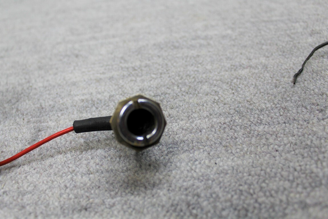 Stekkerplug voor in de motor ruimte Stekkerplug voor in de motor ruimte