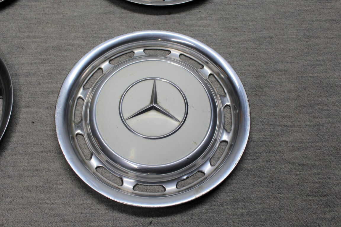 Wieldoppenset Wit  14 inch