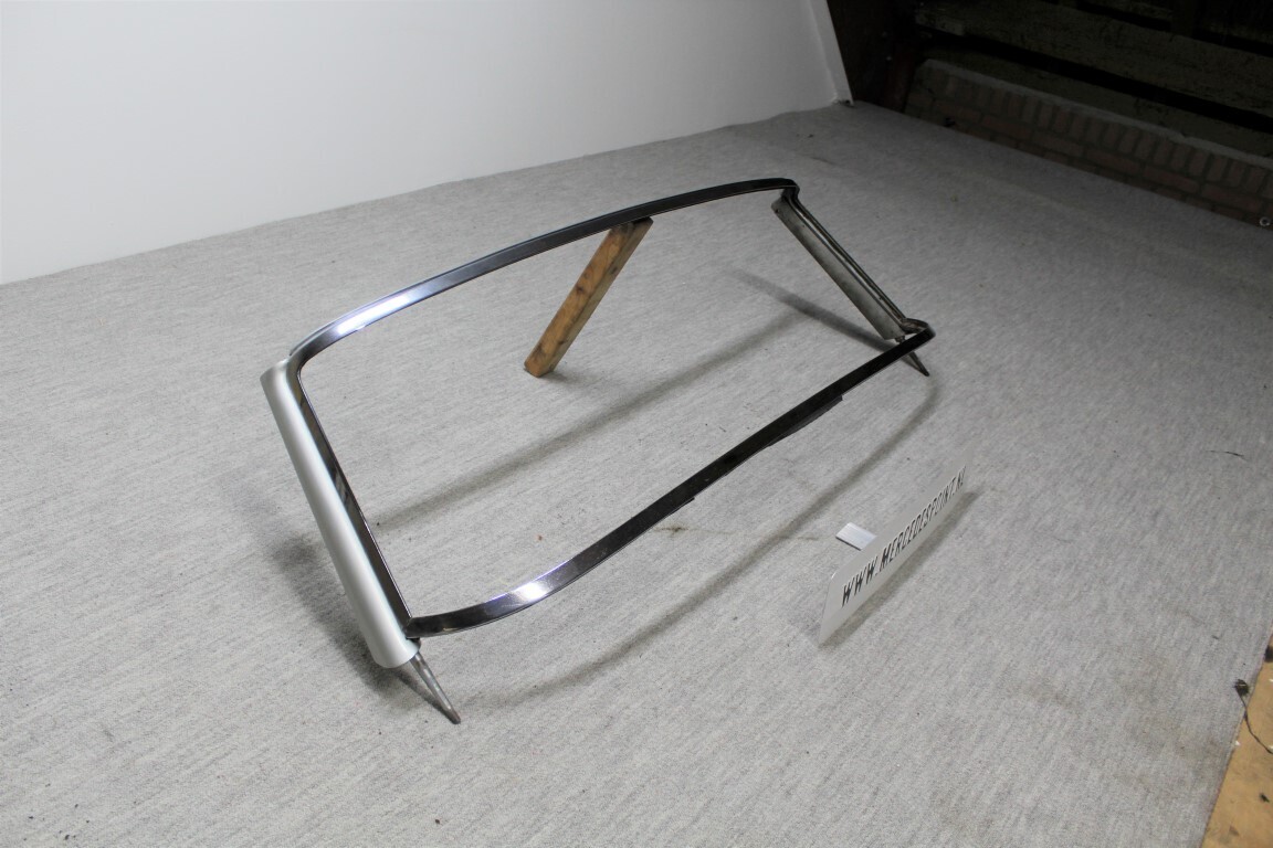 Voorruitframe 190 SL