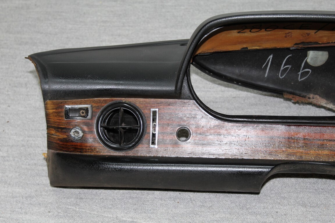 Dashboard W114 Coupe