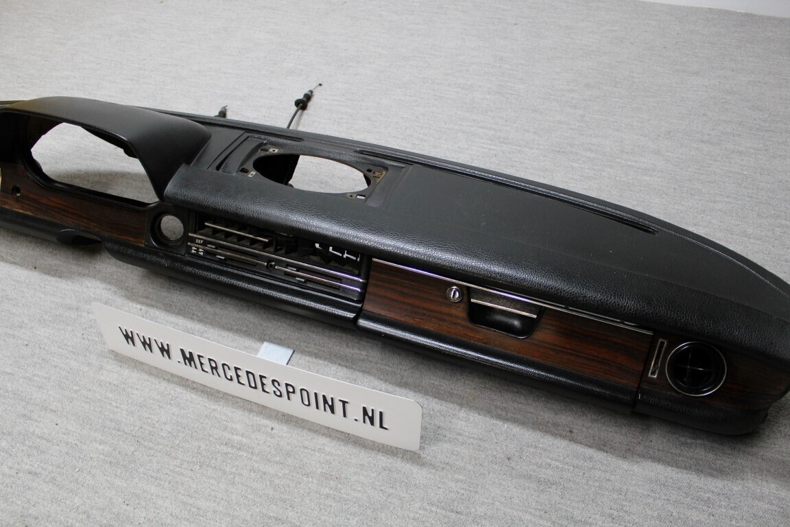 Dashboard W114 Coupe