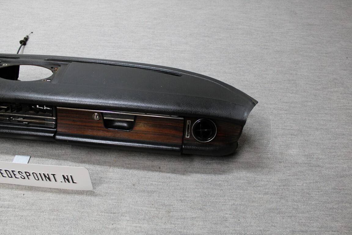 Dashboard W114 Coupe