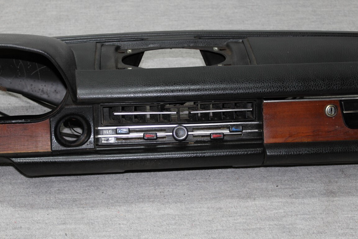 Dashboard W114 Coupe