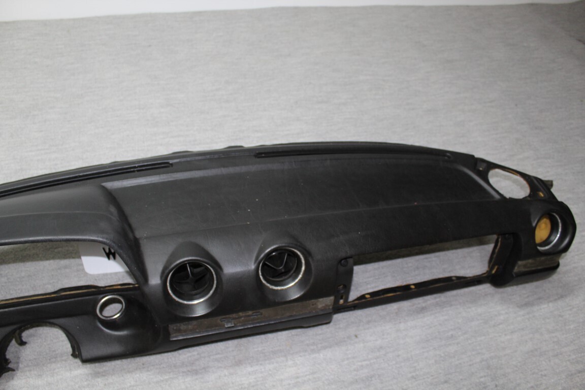 Coupe dashboard  W123