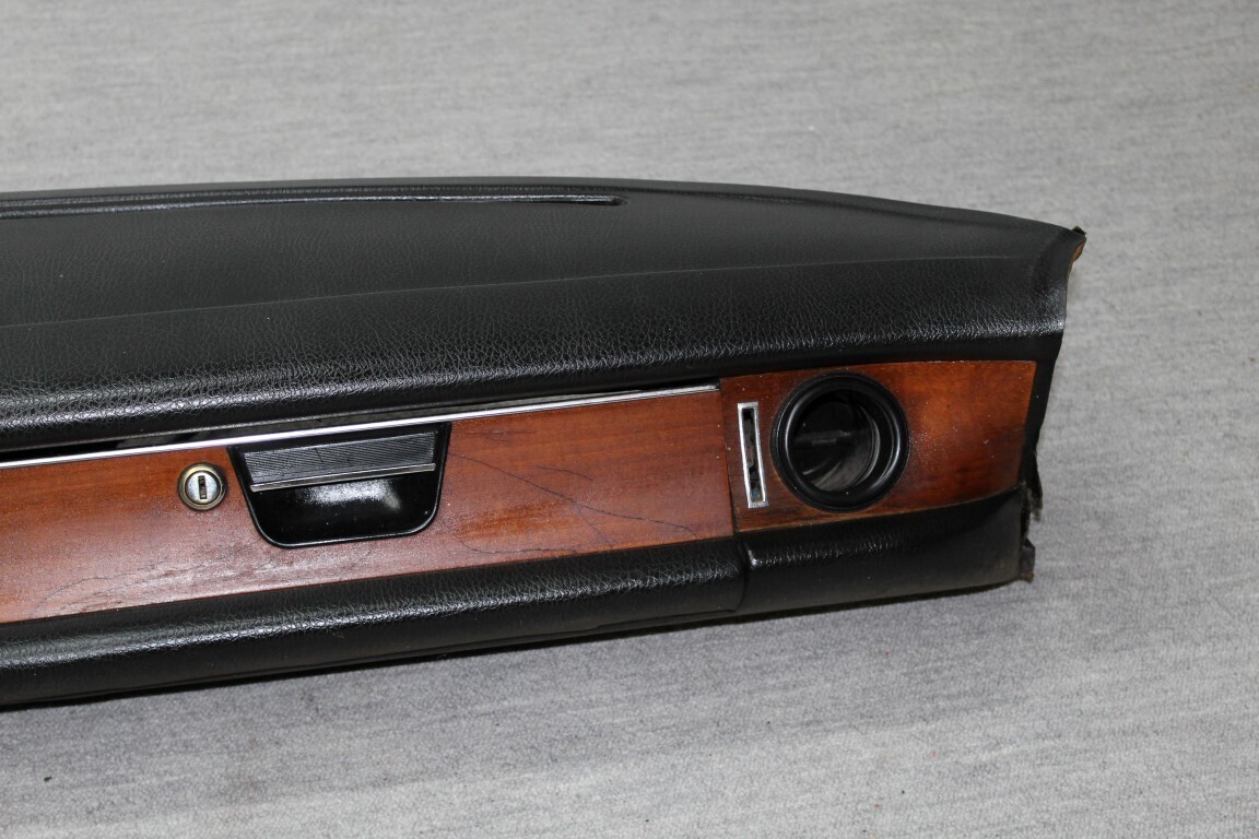 Dashboard W114 Coupe