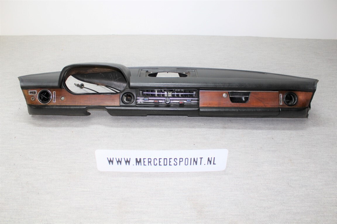 Dashboard W114 Coupe