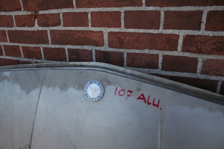 ALUMINIUM MOTORKAP R107 ALUMINIUM MOTORKAP R107