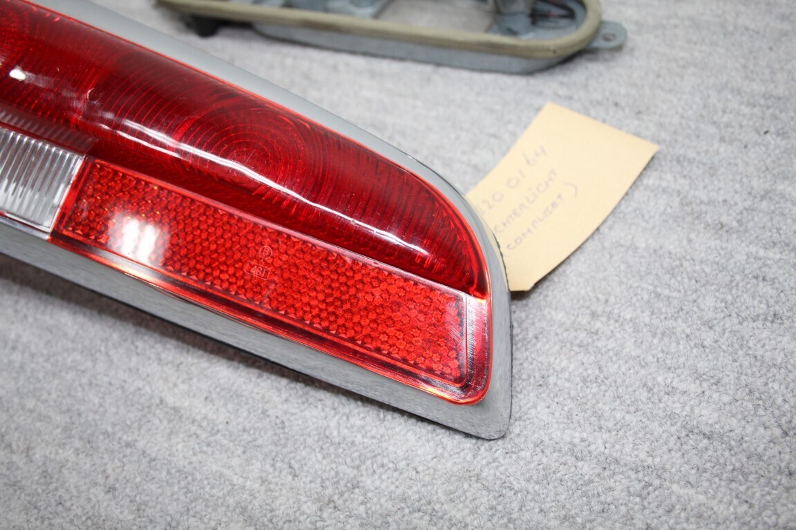 Achterlicht compleet W 110 links (nieuw)