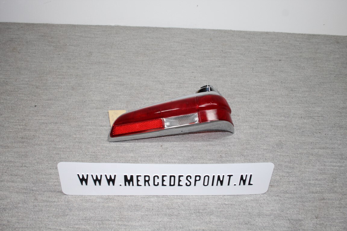 Achterlicht buitendeel rechts W110 (nieuw)