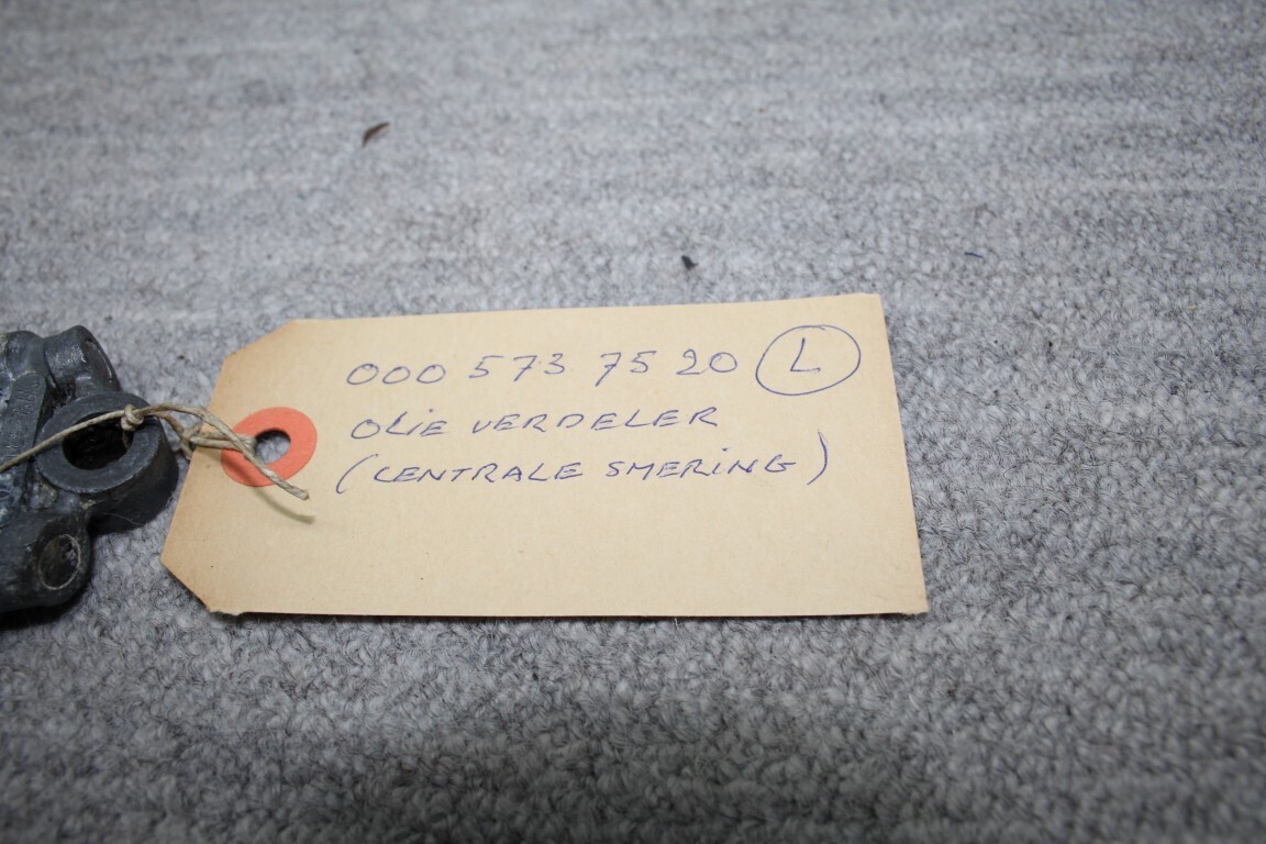 Olieverdeler centrale smering links