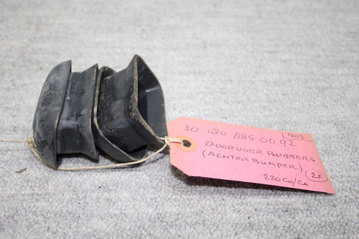 Doorvoerrubber achter bumper