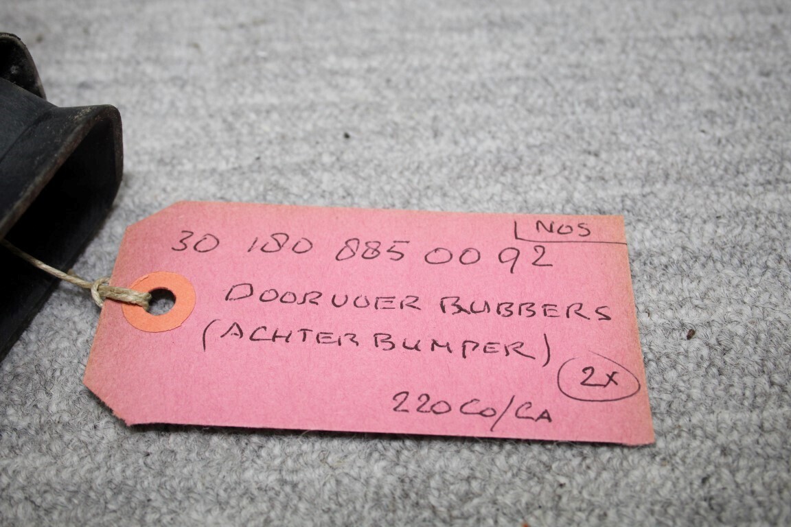 Doorvoerrubber achter bumper