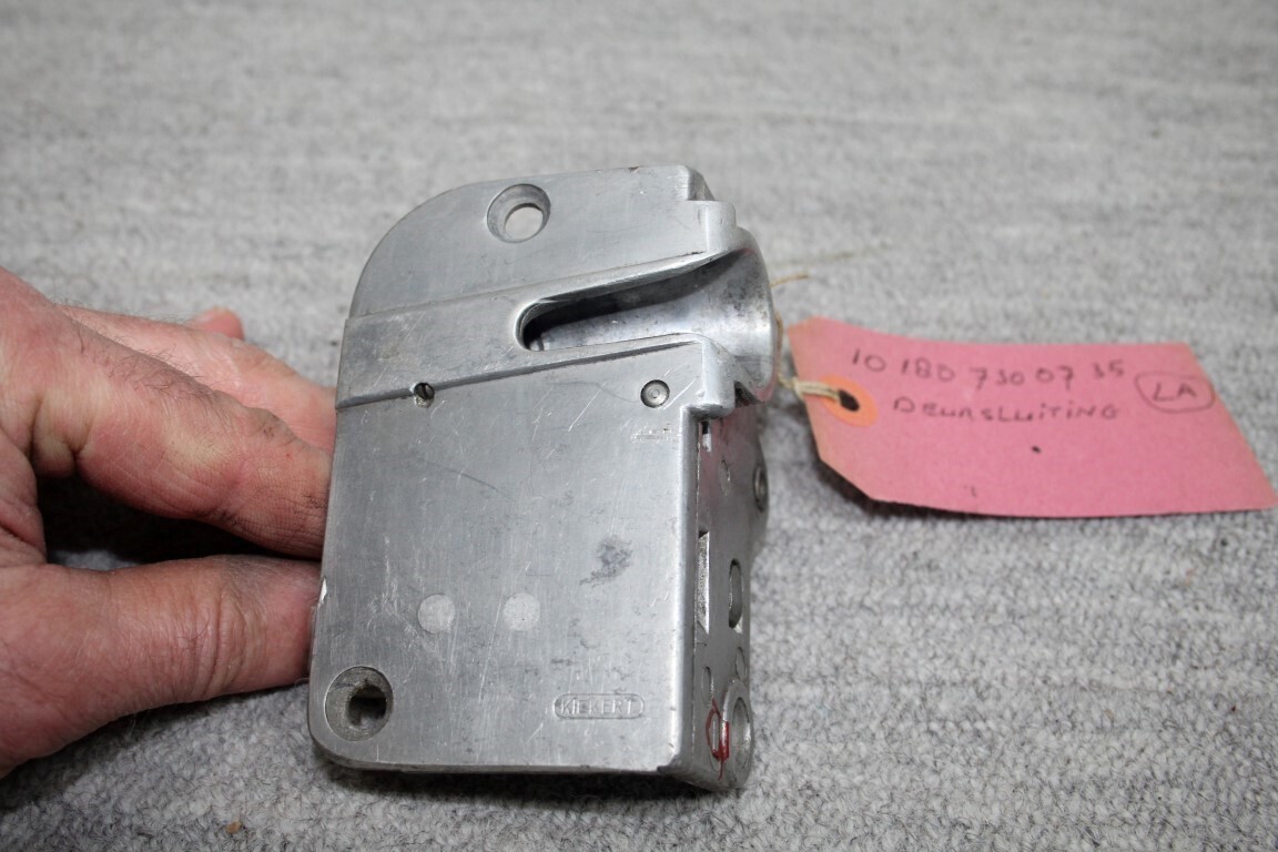 Deursluiting links achter