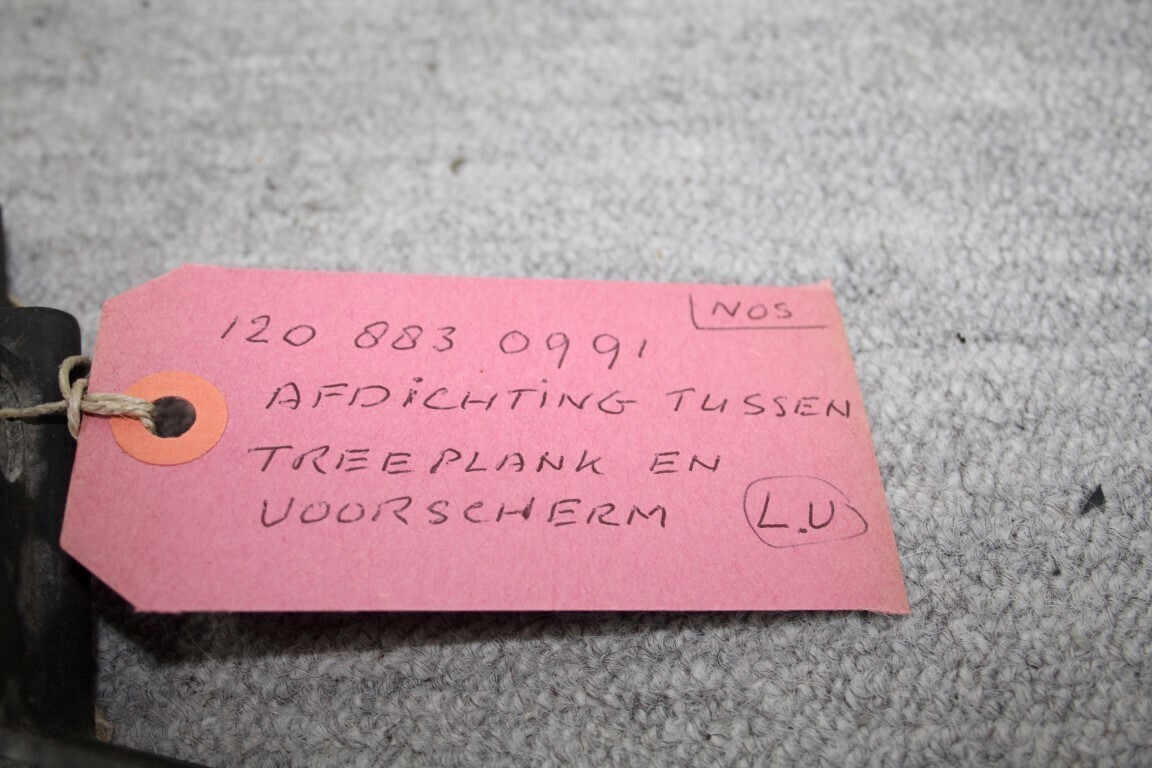 Afdichting tredeplank/voorscherm