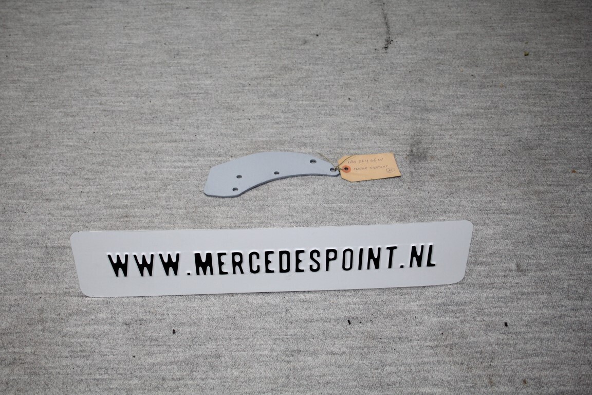 Motor support rechts