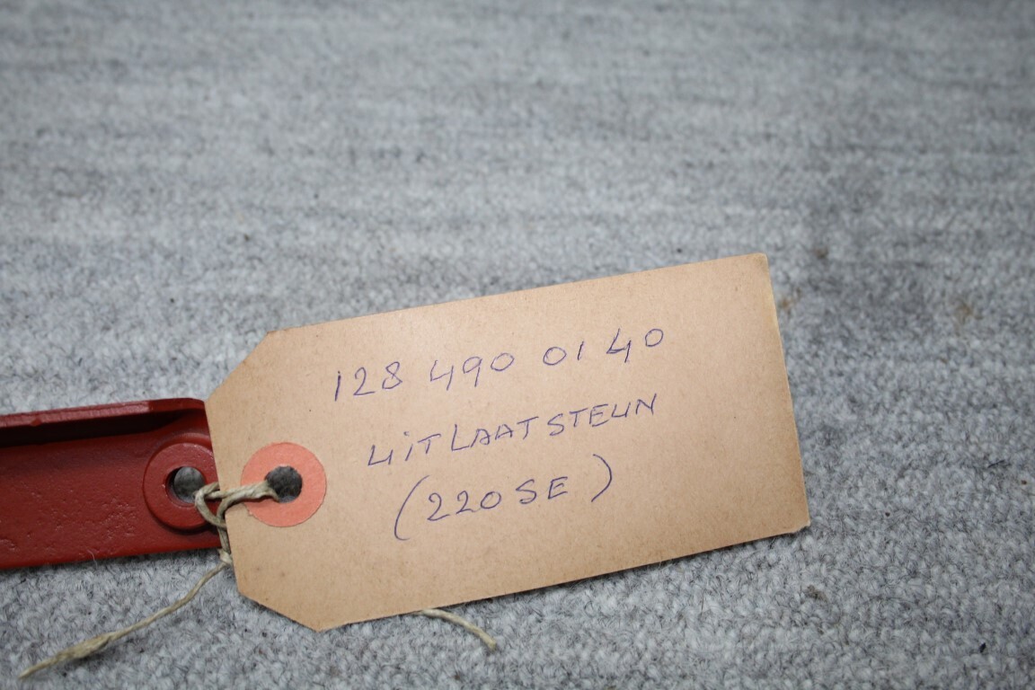 Uitlaatsteun W128 Uitlaatsteun W128