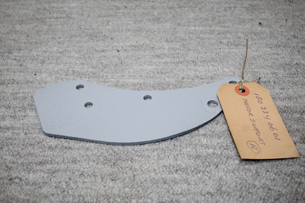 Motor support rechts