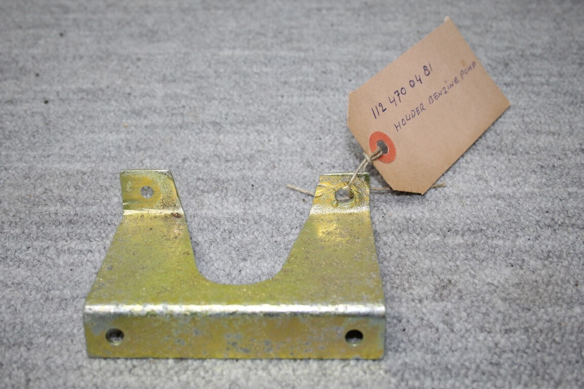 Houder benzinepomp links