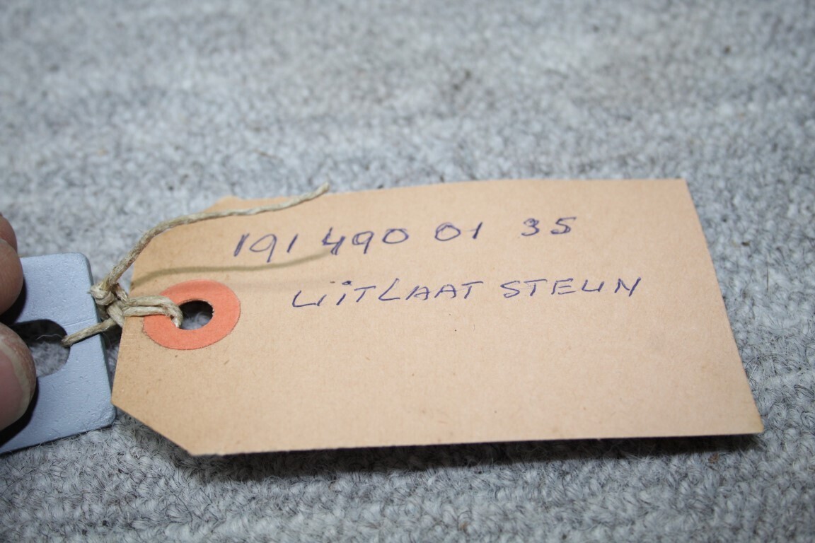 Bovenste uitlaatsteun