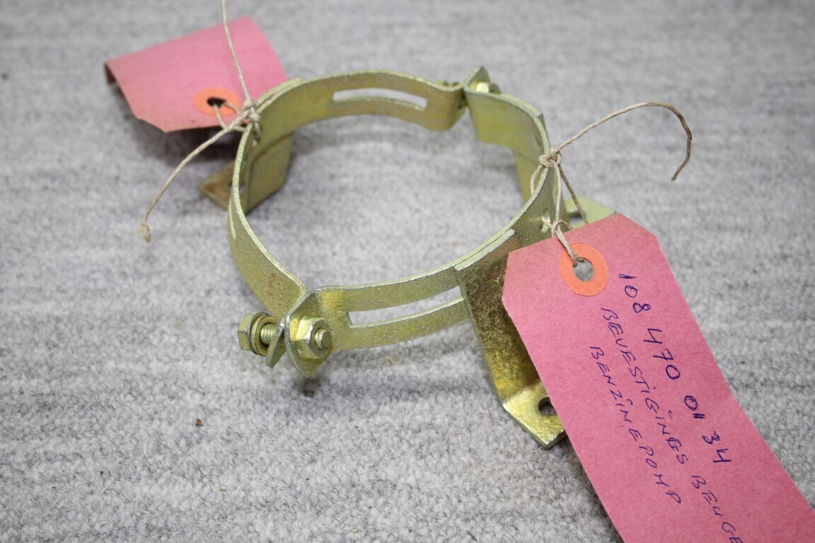 Bevestigingsbeugel benzinepomp