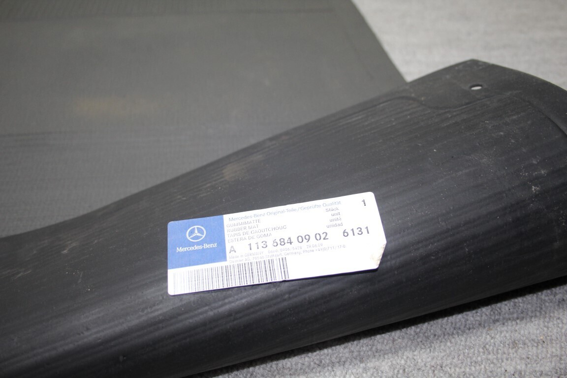 Rubber mat linksvoor
