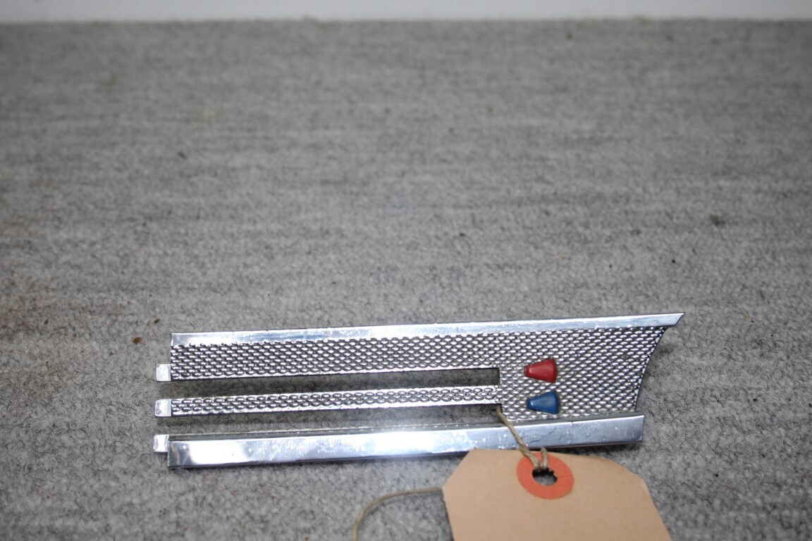 Afdekplaat ventilatieschuiven links Afdekplaat ventilatieschuiven links