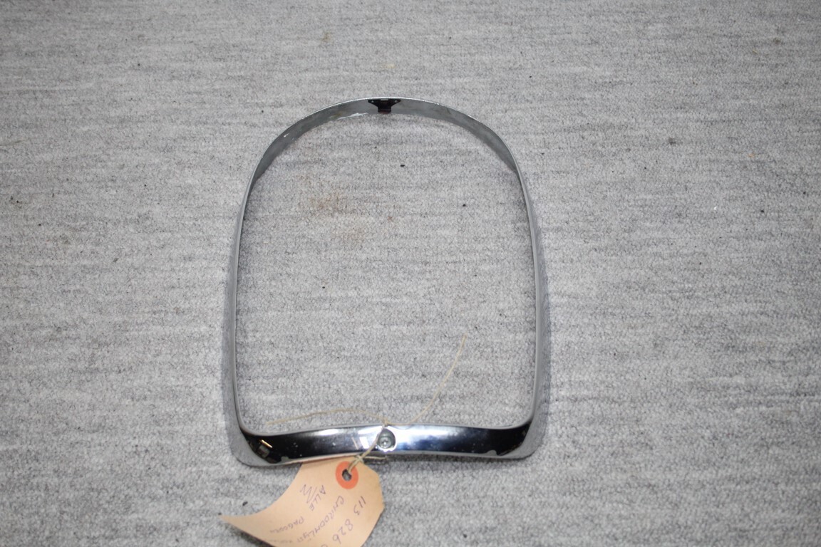 Chromelijst koplamp (origineel) Chromelijst koplamp (origineel)