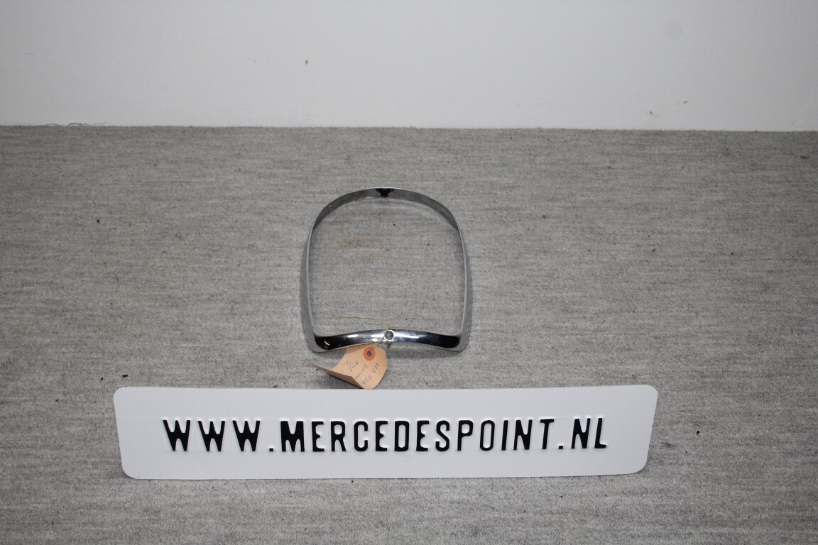 Chromelijst koplamp (origineel) Chromelijst koplamp (origineel)