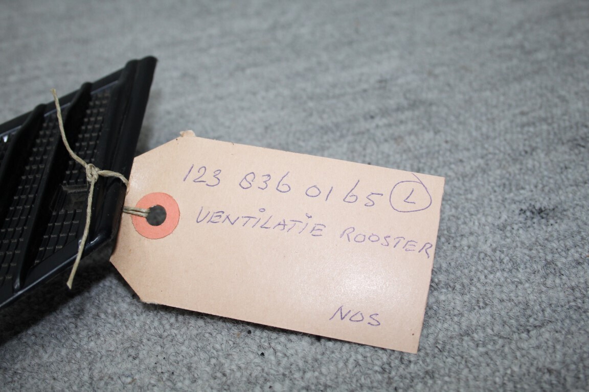 Ventilatierooster links