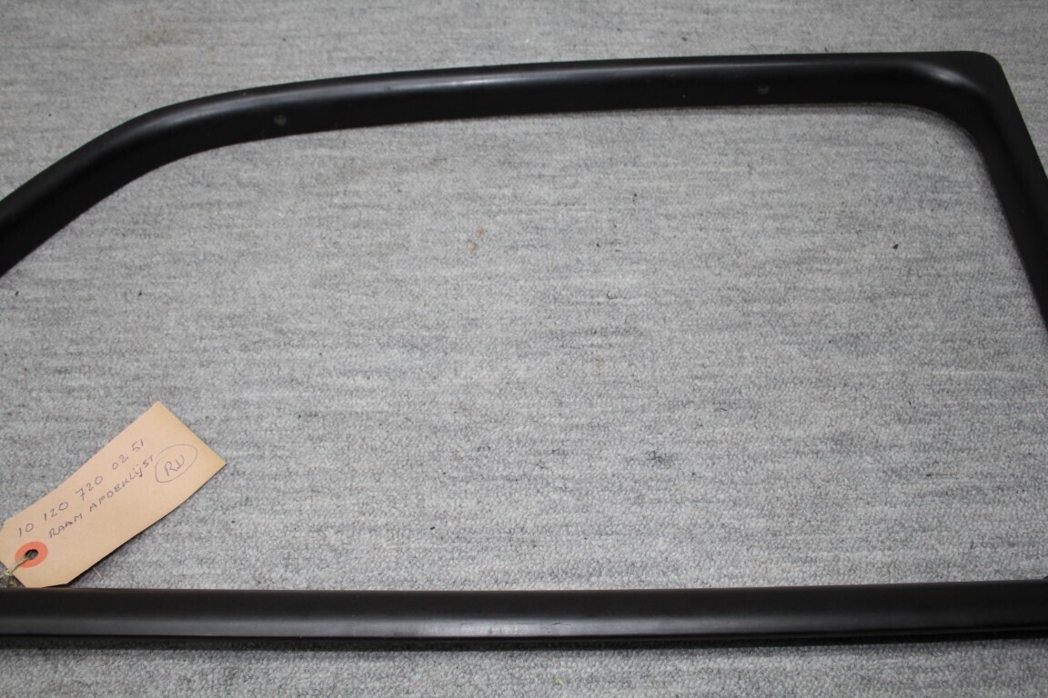 Raambekleding rechtsvoor