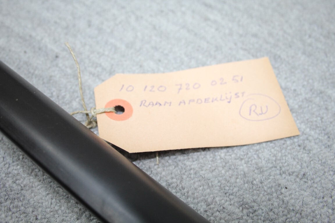 Raambekleding rechtsvoor