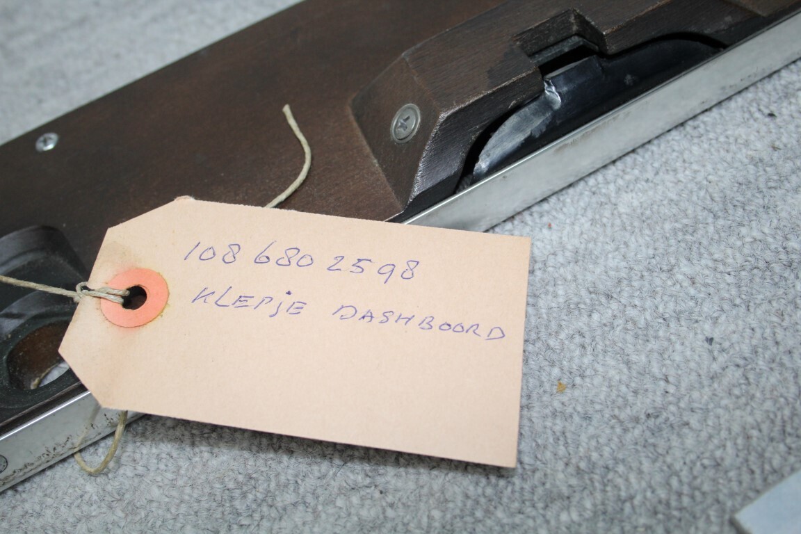 Klep dashboardkastje