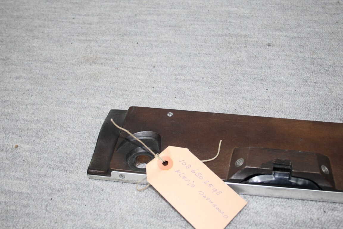 Klep dashboardkastje